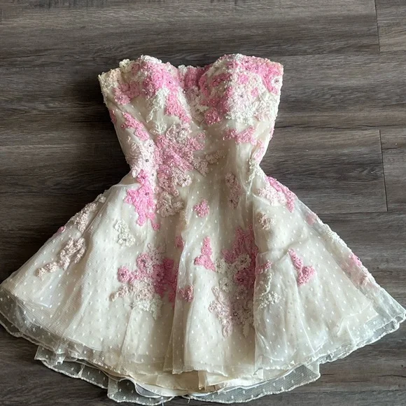 Sherri Hill Pink and Cream Floral Embroidered Lace Embellished Dress - Picture 2 of 16